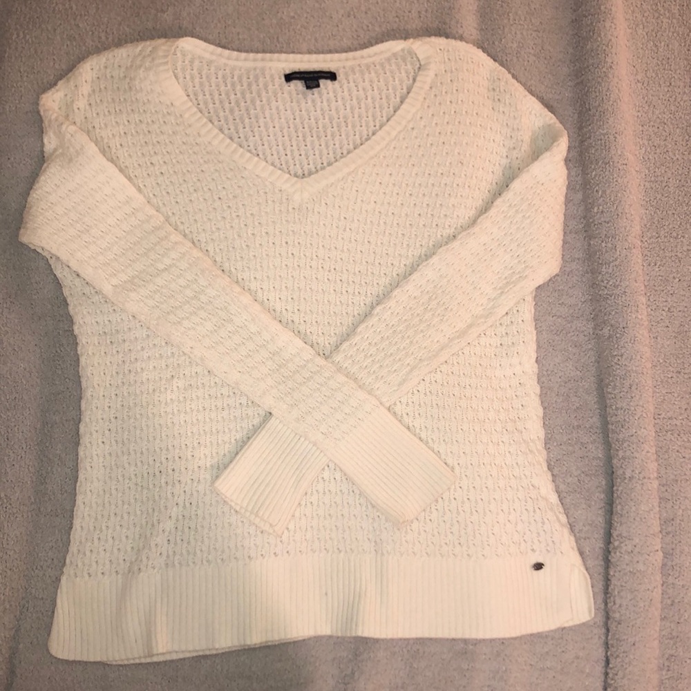 American Eagle White Sweater
